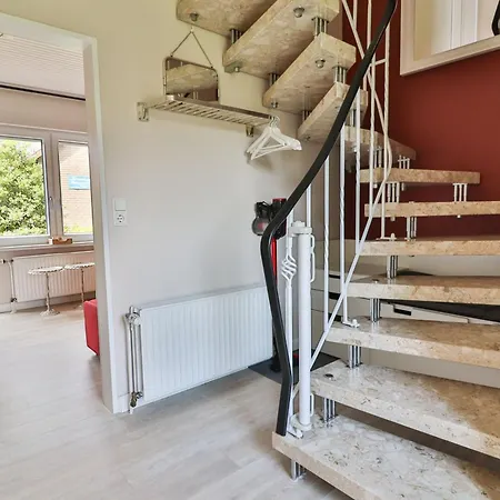 Langeooger Viermaster - Rotes Segel *